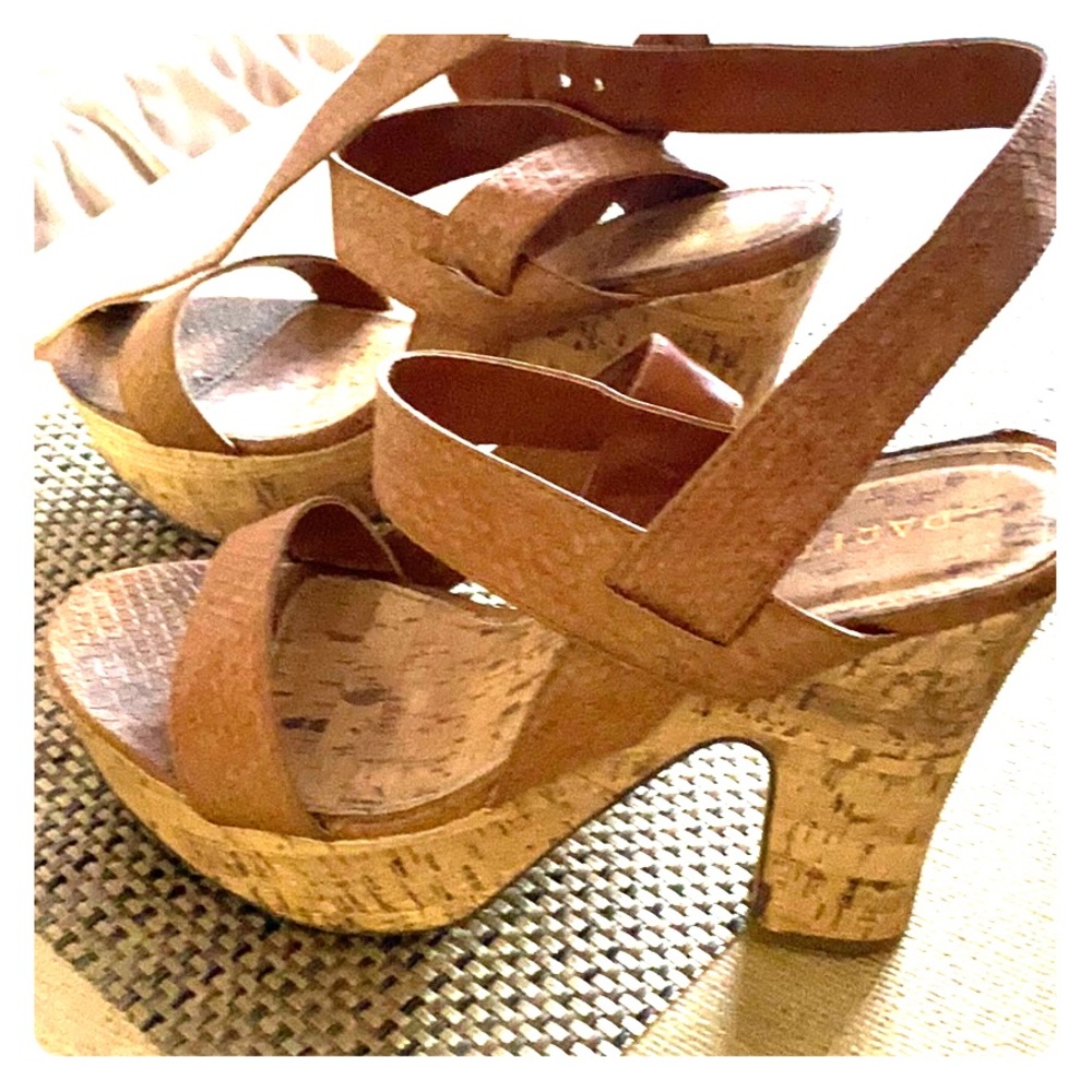 Trendy, comfy, chic